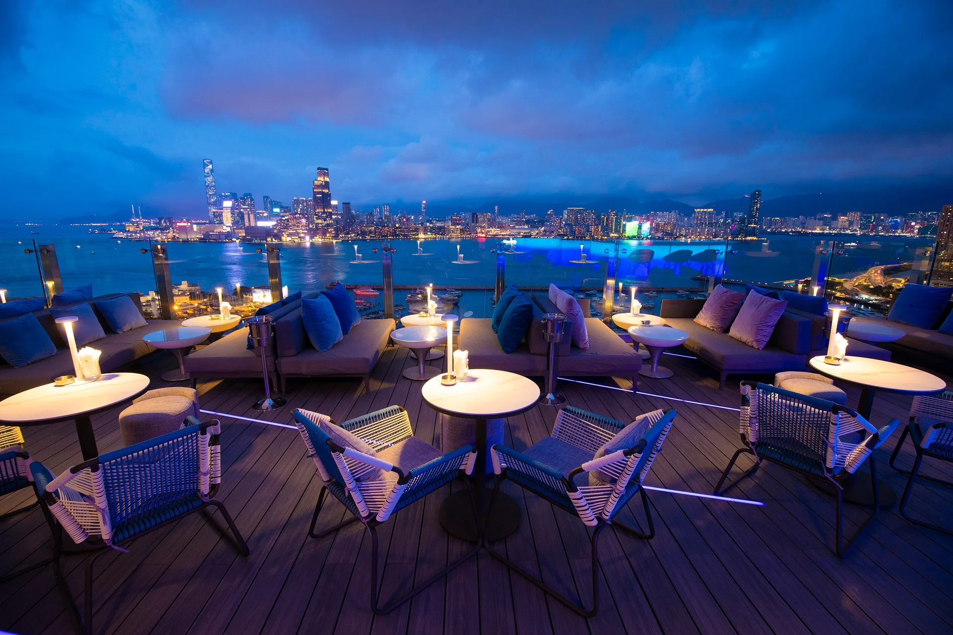 skye-roofbar-dining-outdoor.jpg